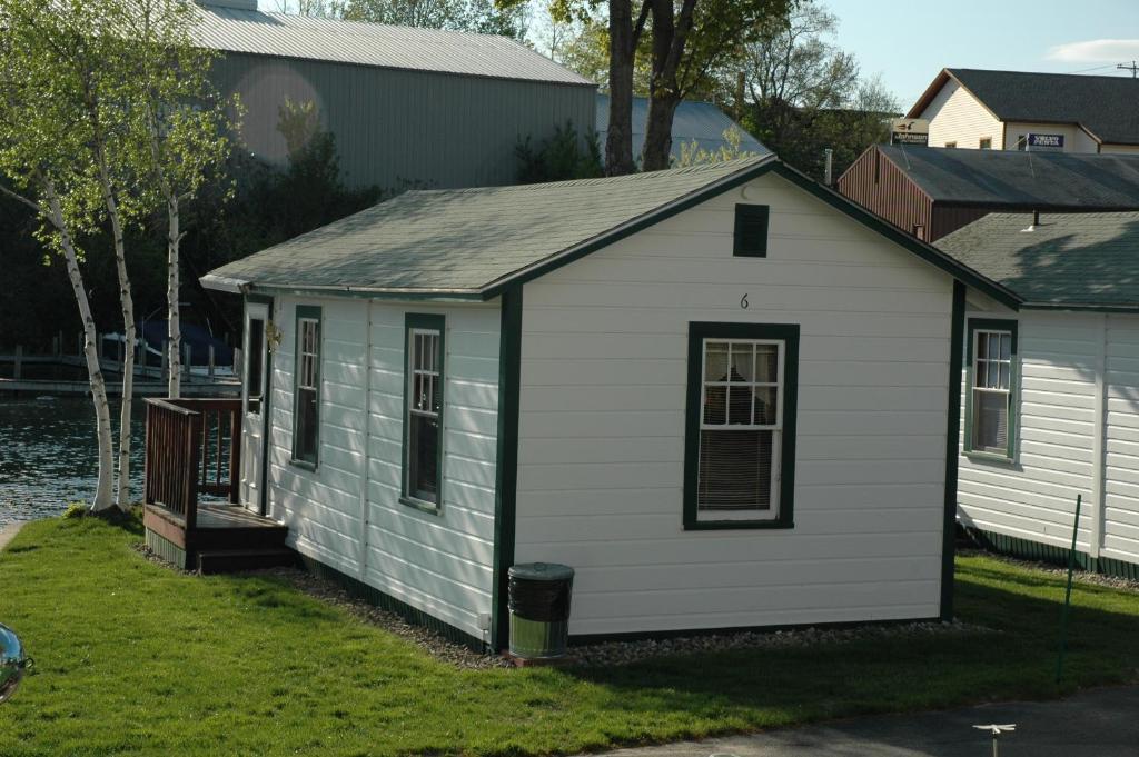 Channel Waterfront Cottages Weirs Beach Quarto foto