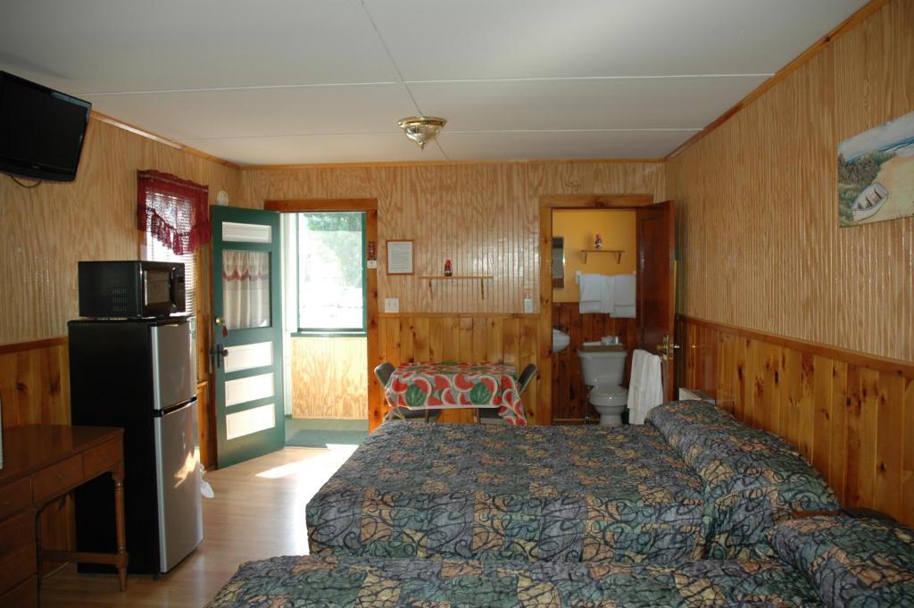 Channel Waterfront Cottages Weirs Beach Quarto foto