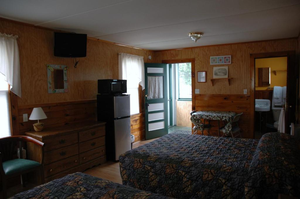 Channel Waterfront Cottages Weirs Beach Quarto foto