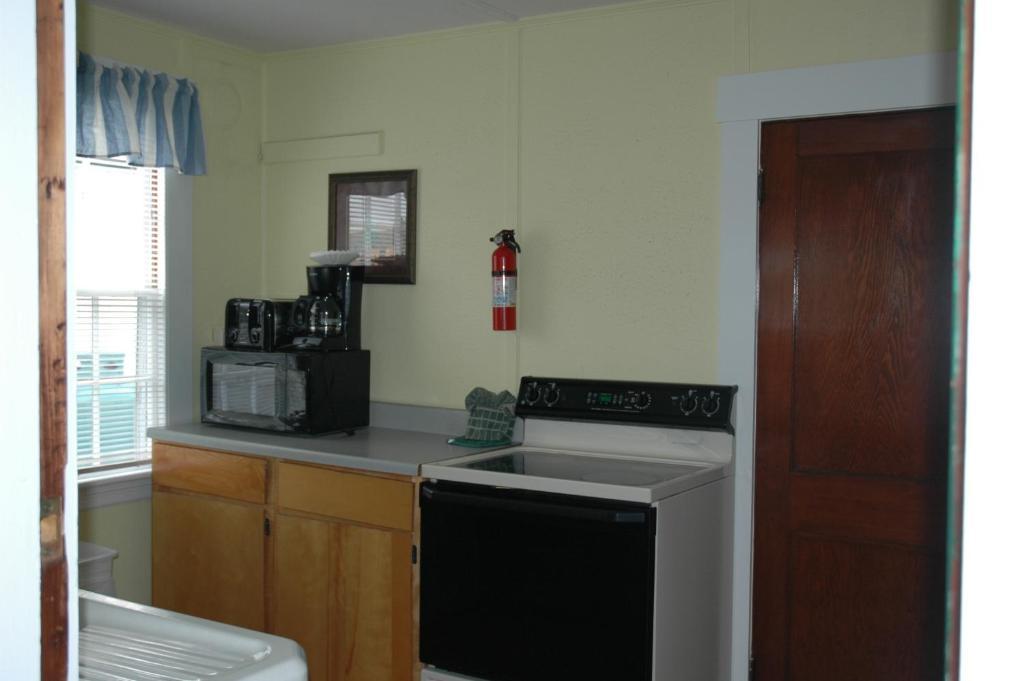 Channel Waterfront Cottages Weirs Beach Quarto foto