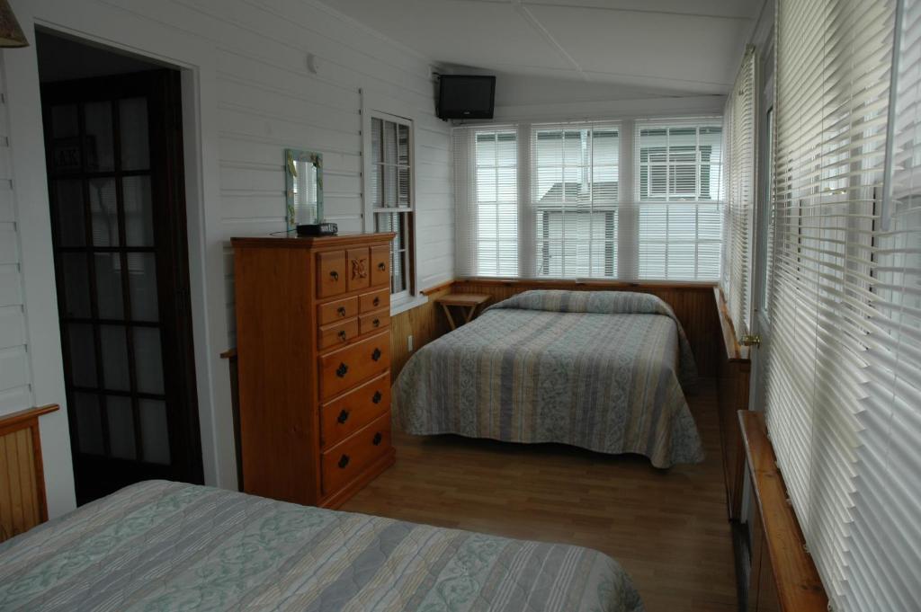 Channel Waterfront Cottages Weirs Beach Quarto foto