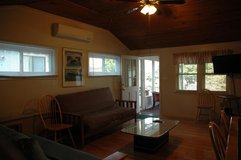Channel Waterfront Cottages Weirs Beach Quarto foto